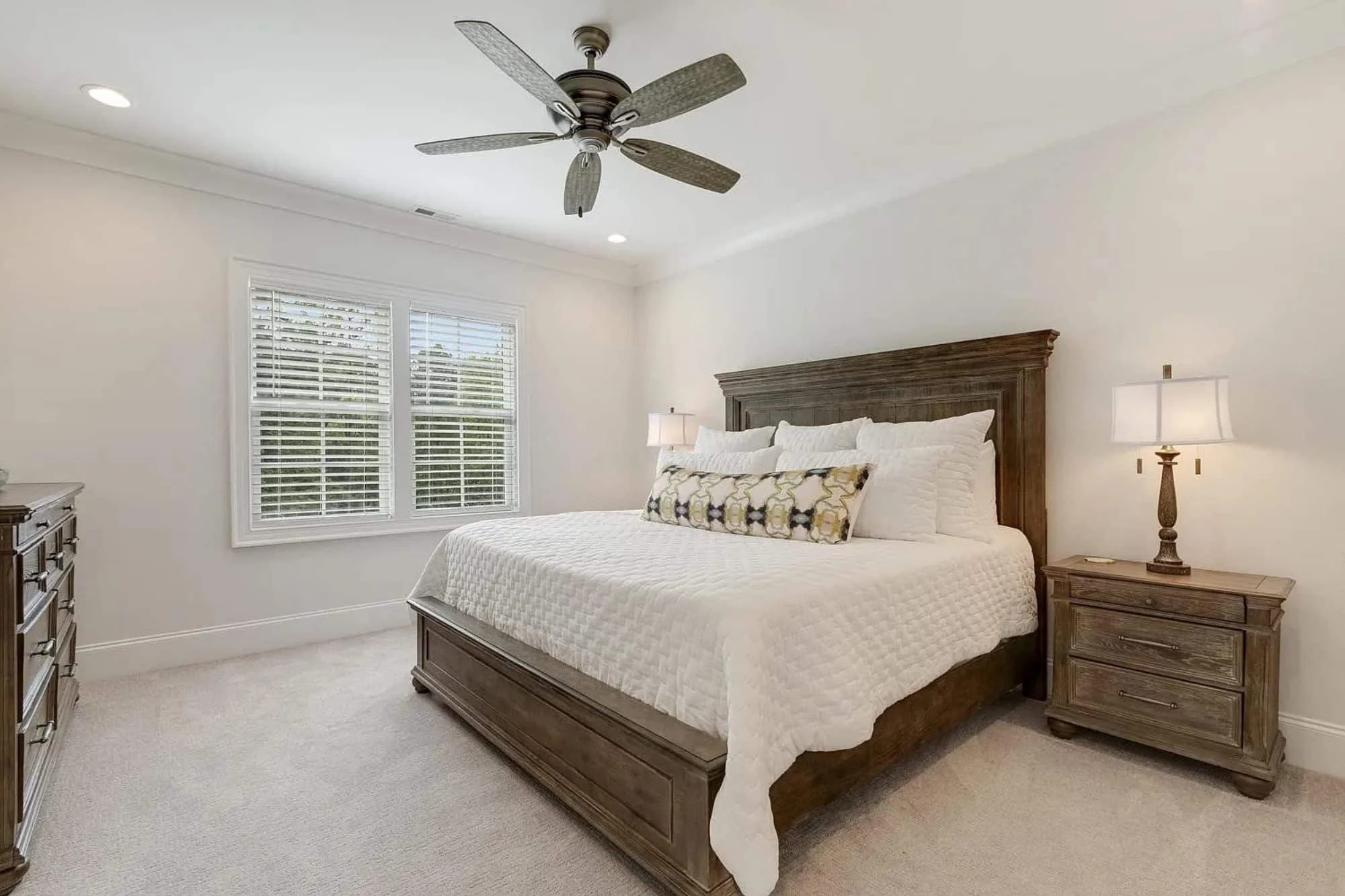 Elegant house Designs with Modern Floor Plan & Architecture