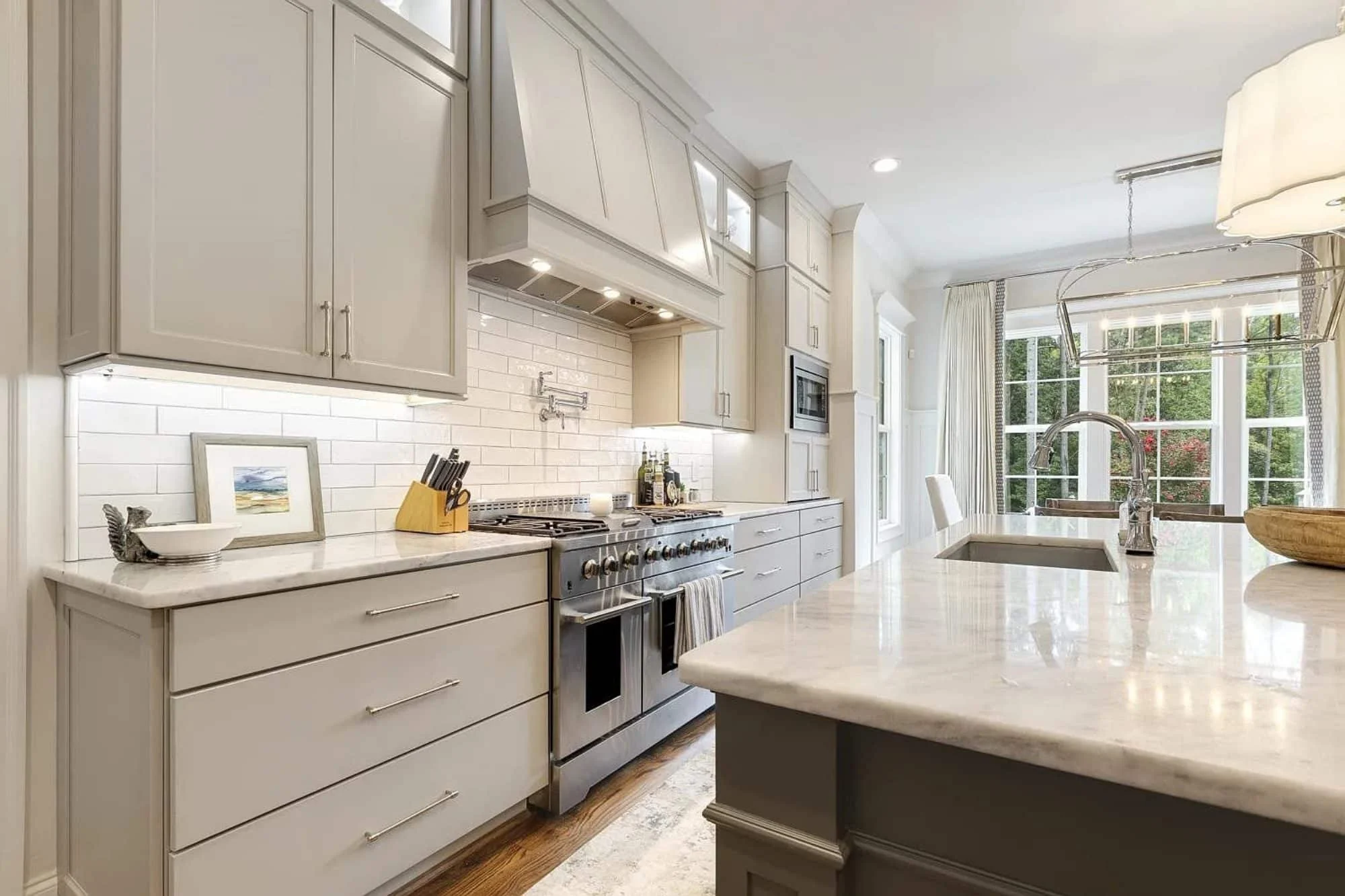 Elegant house Designs with Modern Floor Plan & Architecture