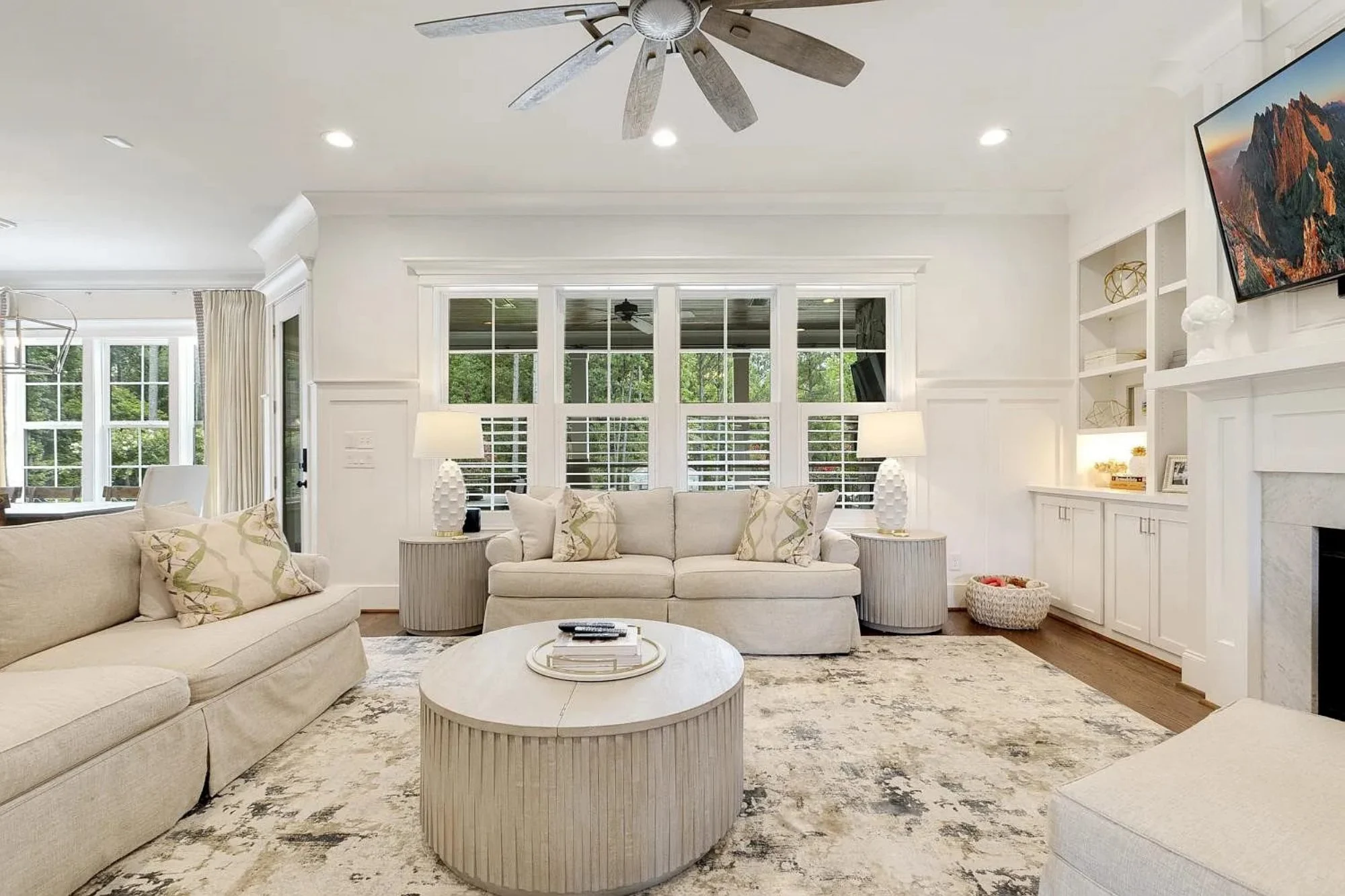 Elegant house Designs with Modern Floor Plan & Architecture