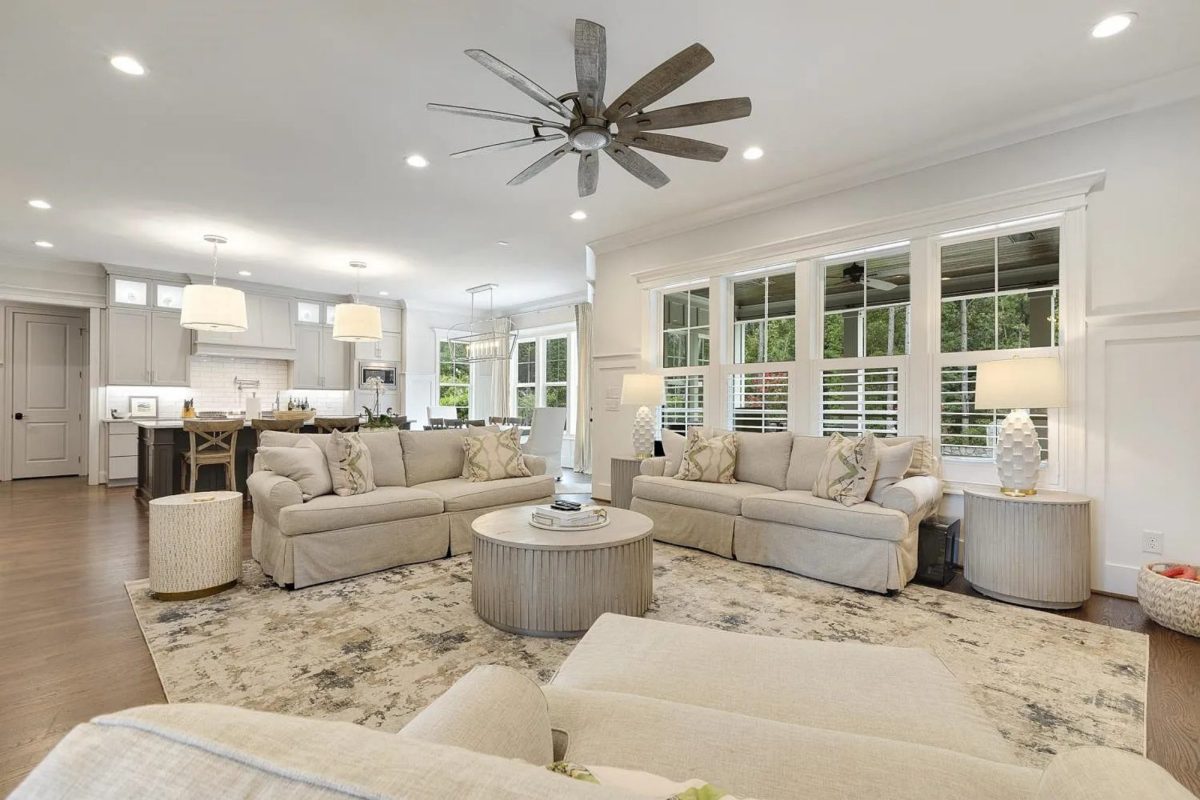 Elegant house Designs with Modern Floor Plan & Architecture