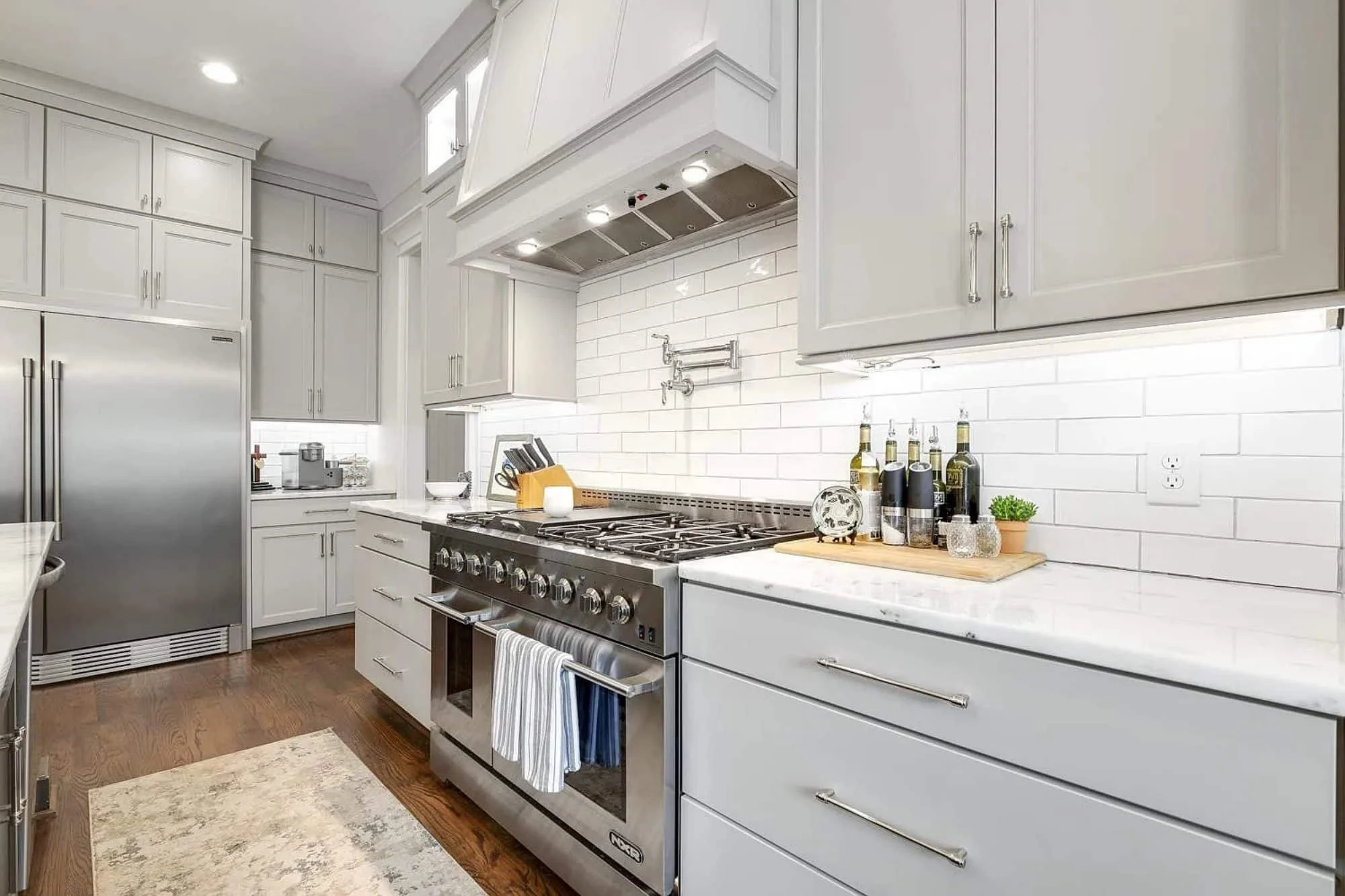 Elegant house Designs with Modern Floor Plan & Architecture