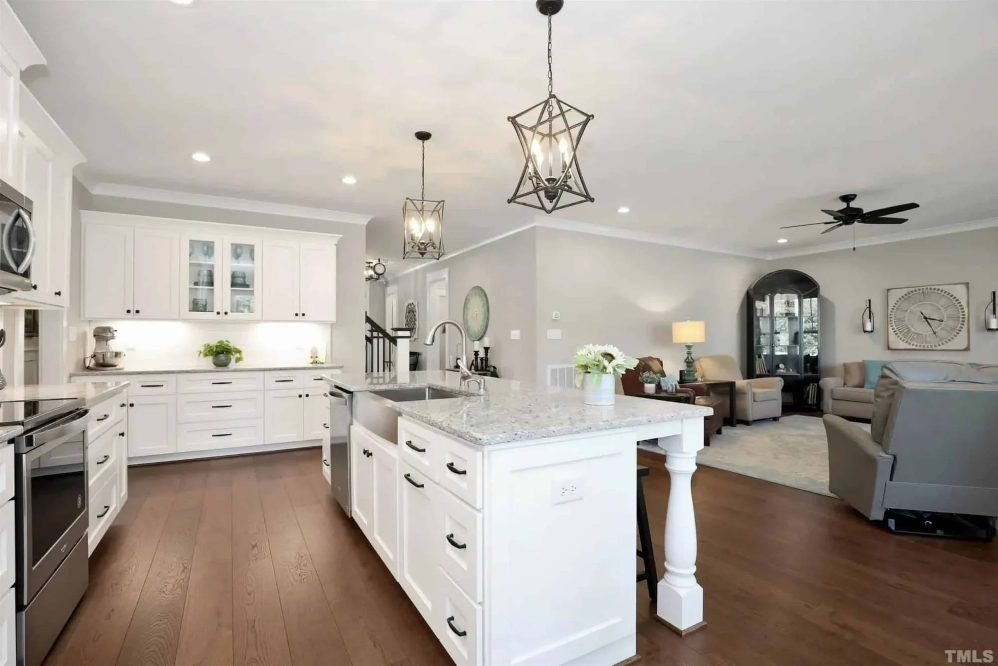 Modern Craftsman house Plan with CAD Designs and Blueprint