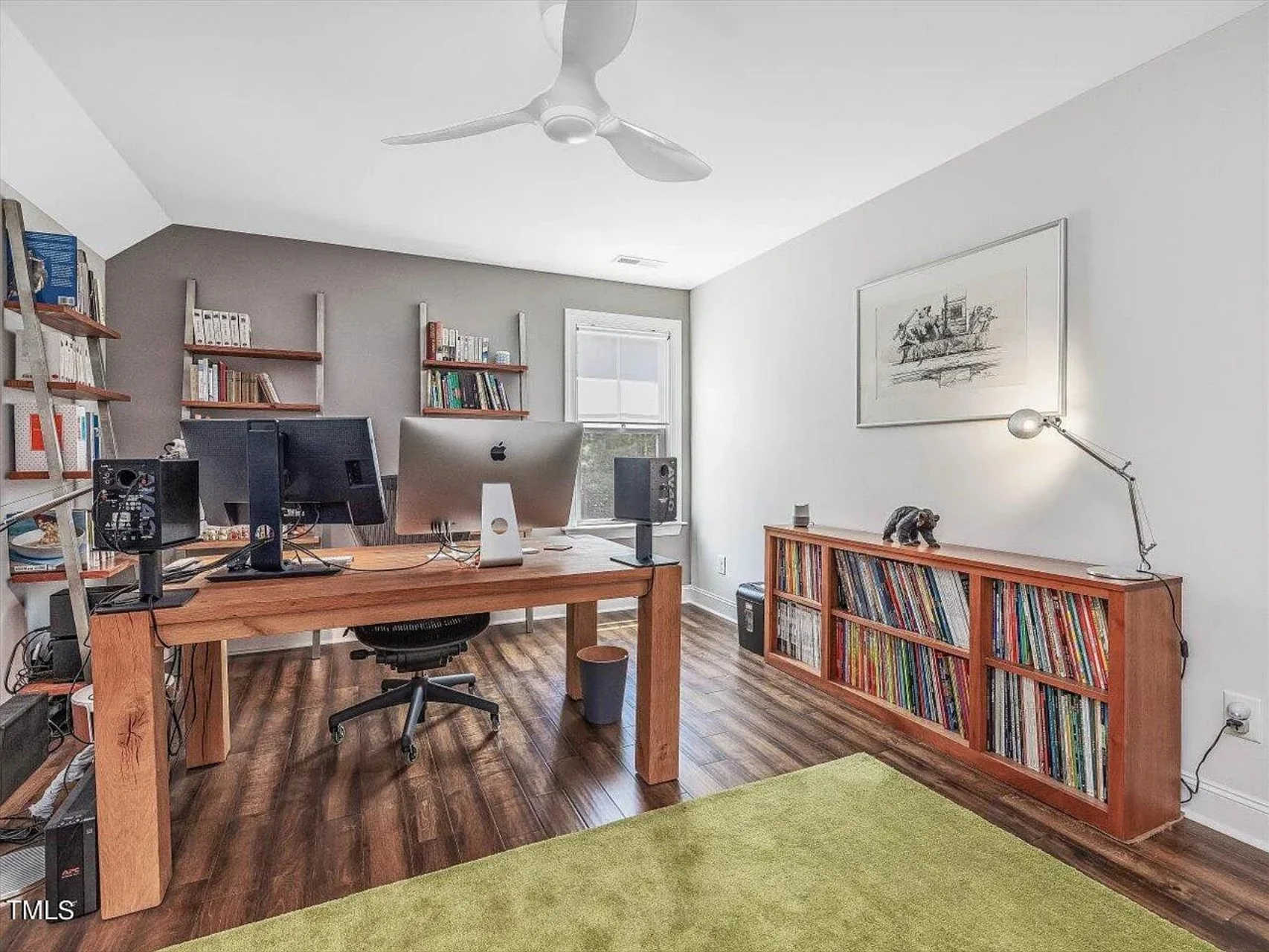 Traditional Craftsman house Plan with 4 Bedrooms and CAD Designs