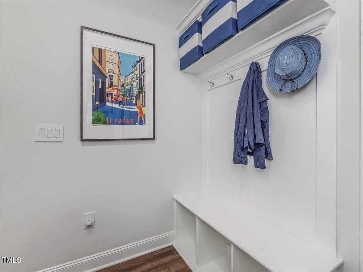 Traditional Craftsman house Plan with 4 Bedrooms and CAD Designs