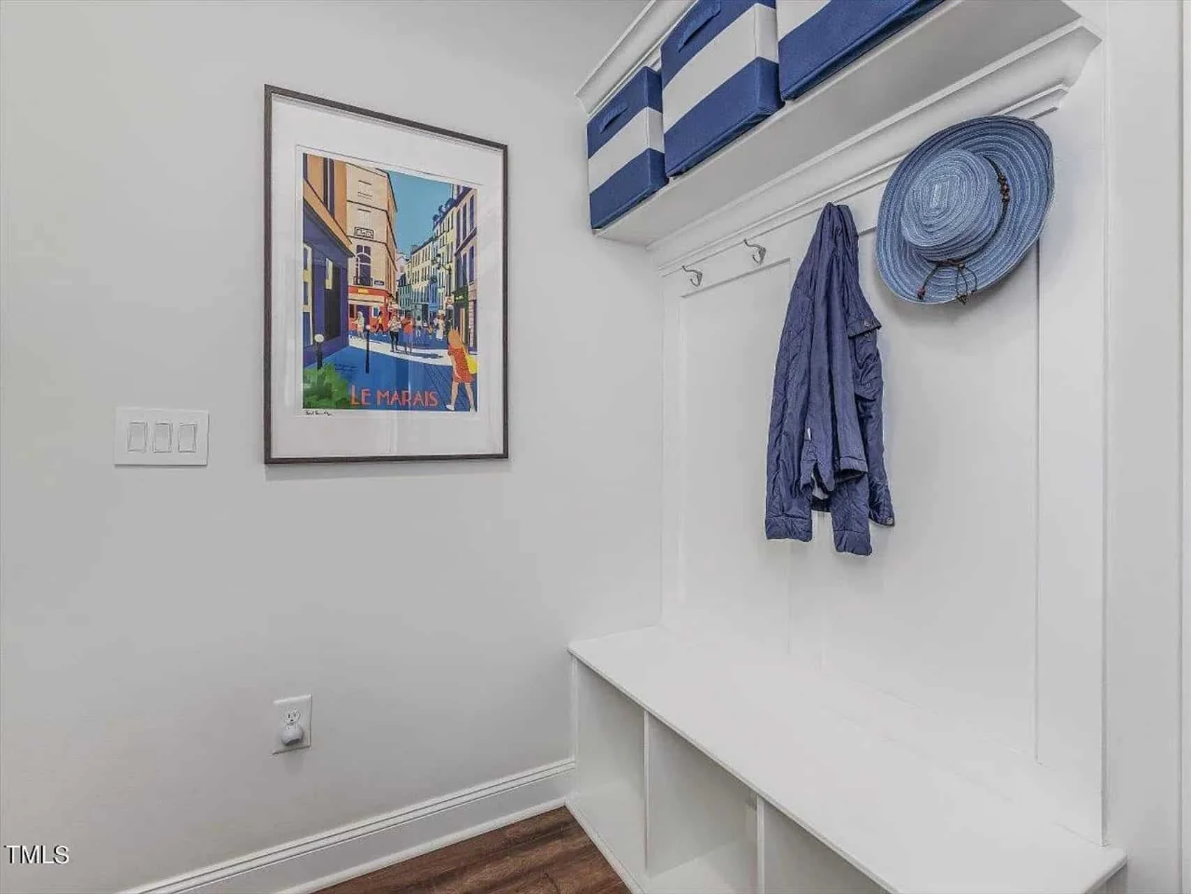 Traditional Craftsman house Plan with 4 Bedrooms and CAD Designs