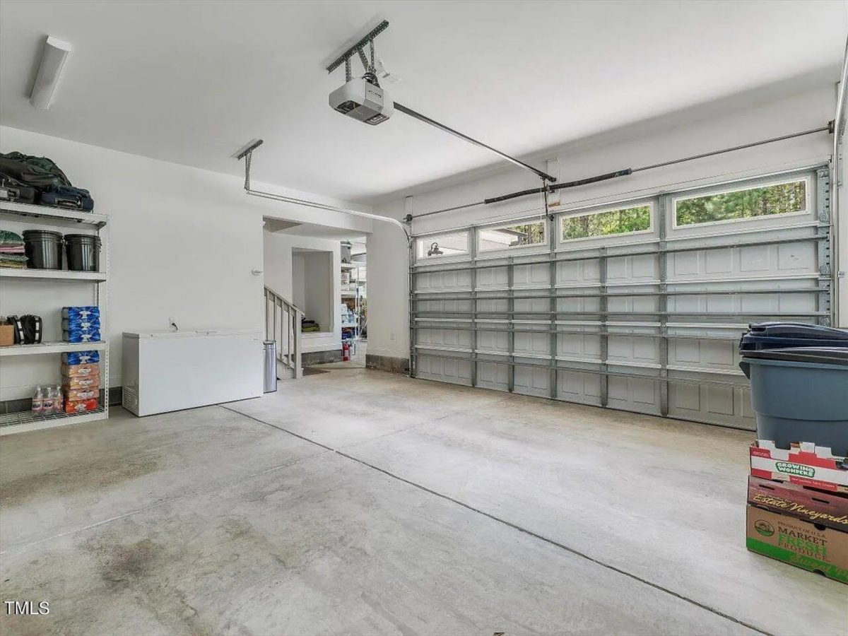 Traditional Craftsman house Plan with 4 Bedrooms and CAD Designs