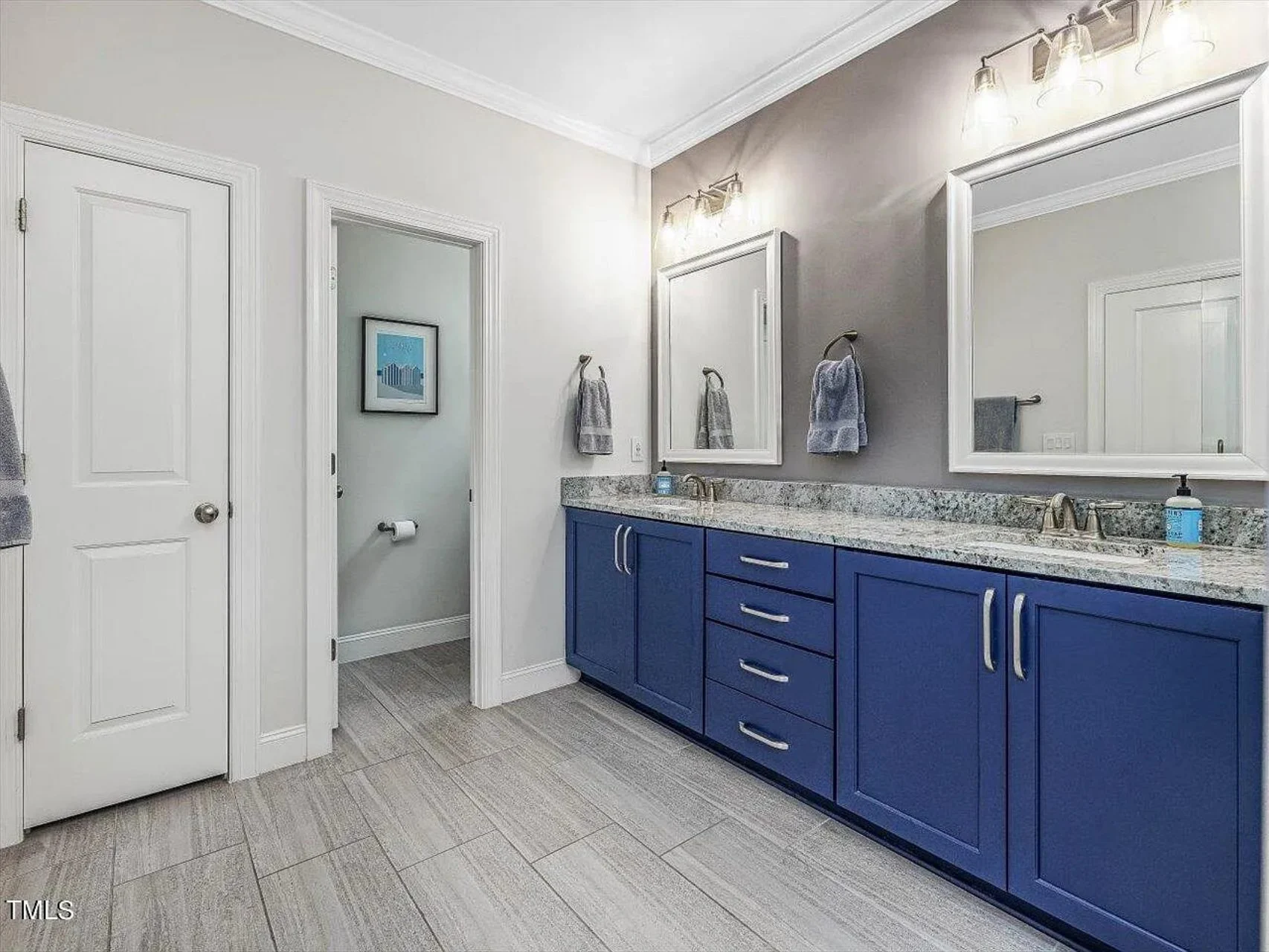 Traditional Craftsman house Plan with 4 Bedrooms and CAD Designs