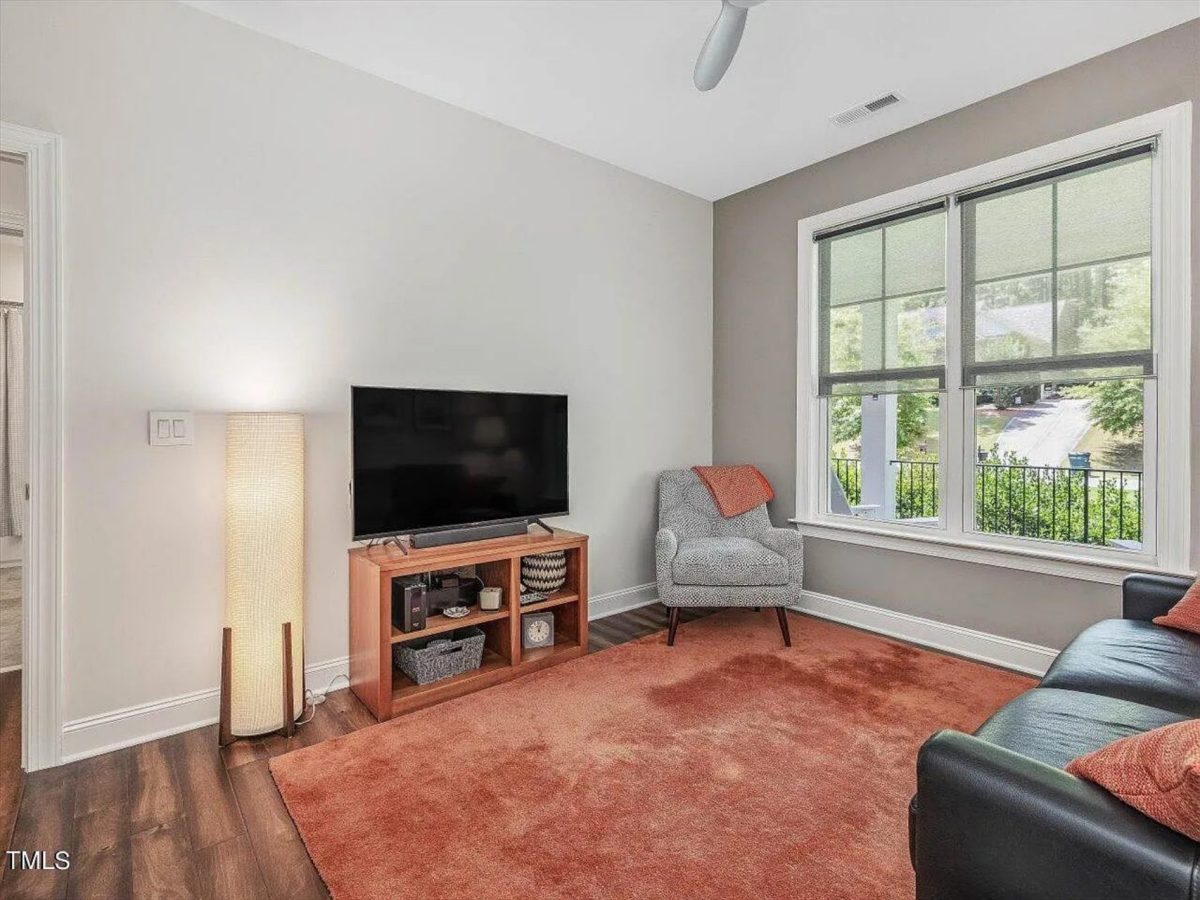 Traditional Craftsman house Plan with 4 Bedrooms and CAD Designs