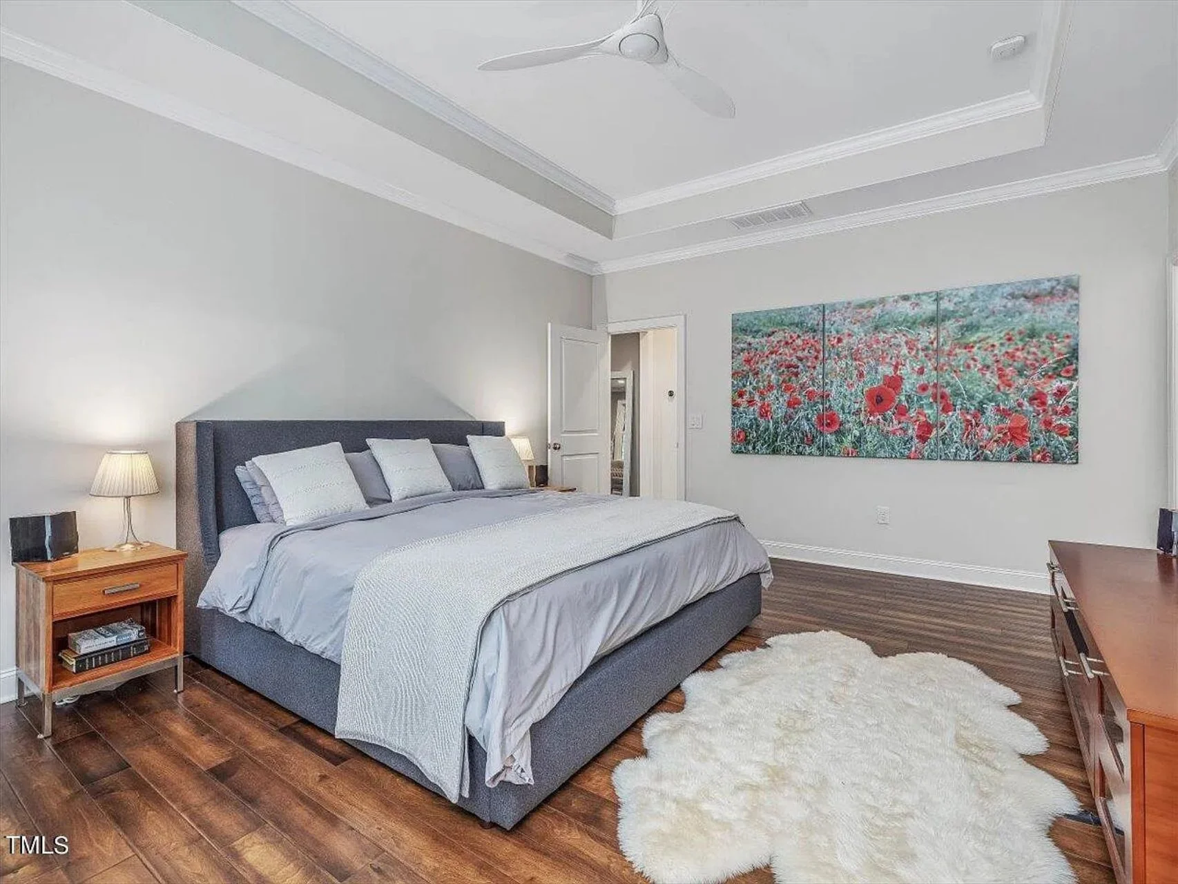 Traditional Craftsman house Plan with 4 Bedrooms and CAD Designs