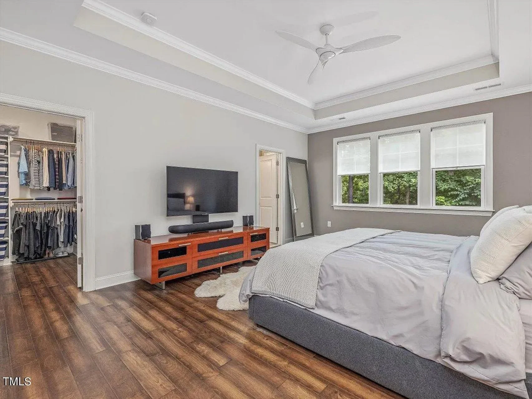 Traditional Craftsman house Plan with 4 Bedrooms and CAD Designs