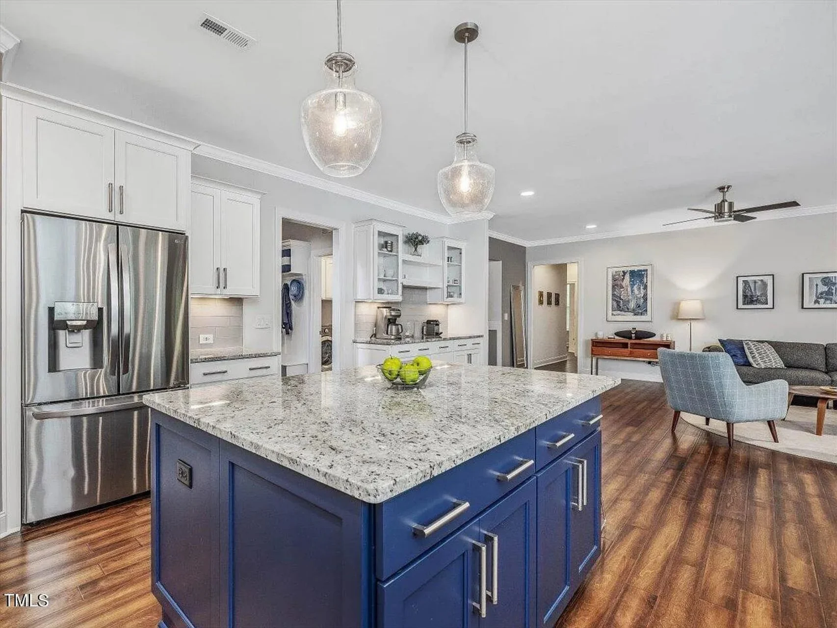 Traditional Craftsman house Plan with 4 Bedrooms and CAD Designs