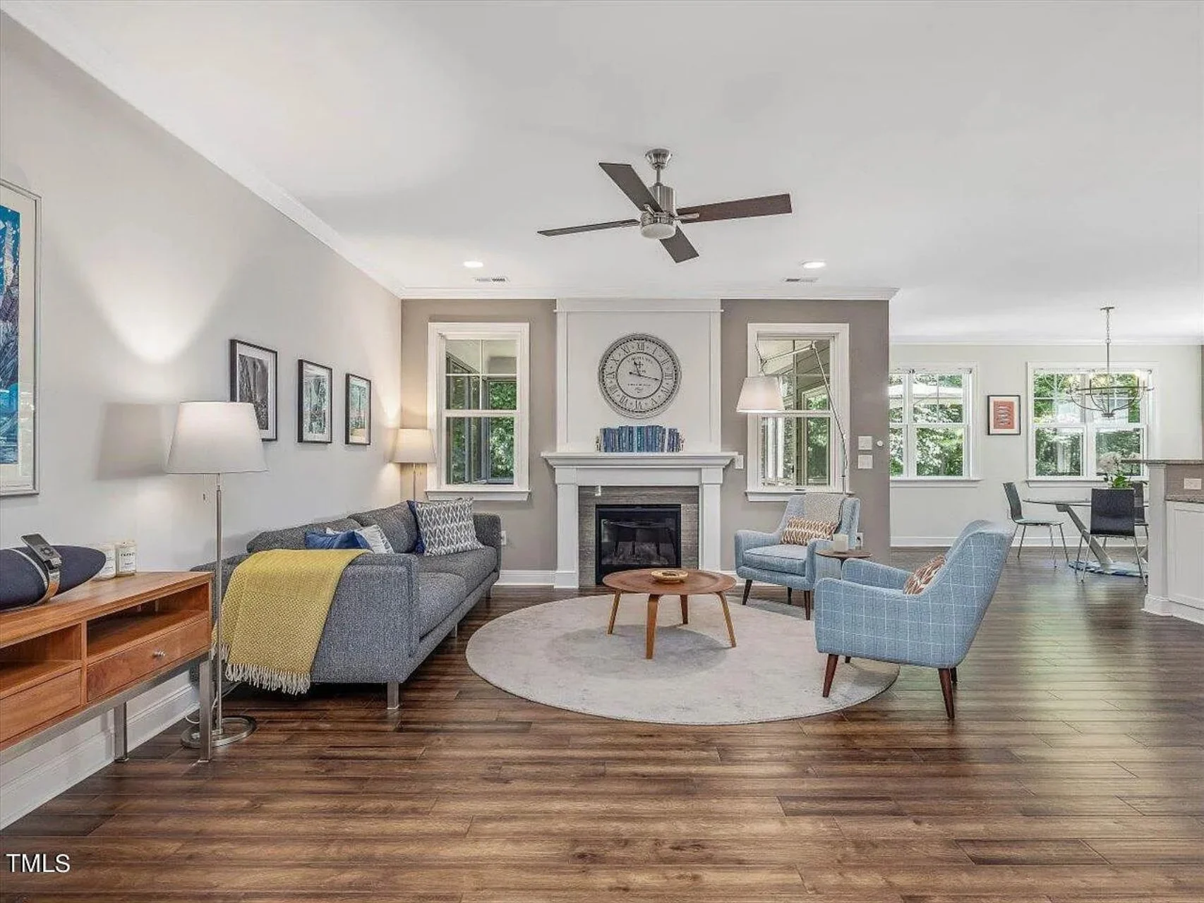 Traditional Craftsman house Plan with 4 Bedrooms and CAD Designs