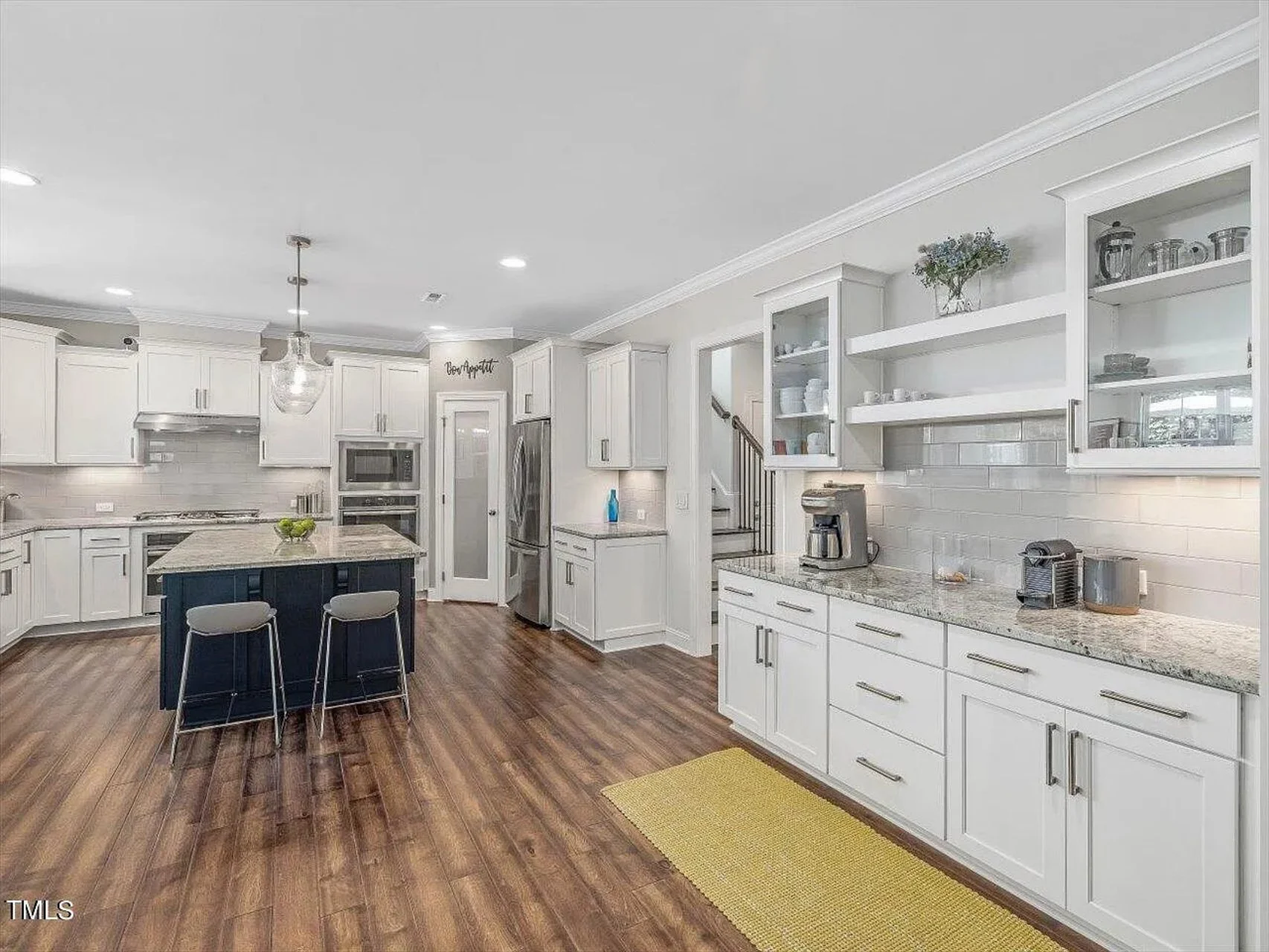 Traditional Craftsman house Plan with 4 Bedrooms and CAD Designs