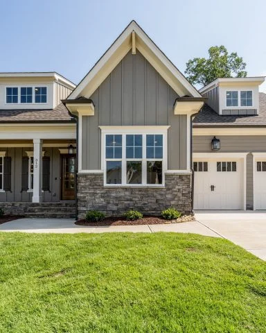 Craftsman house Plan with 2 Floors, CAD Blueprint & Design