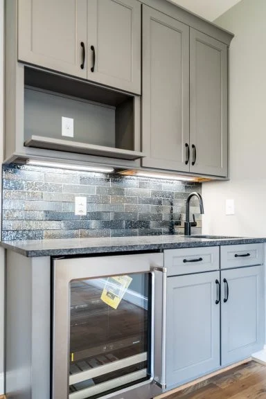 Craftsman house Plan with 2 Floors, CAD Blueprint & Design