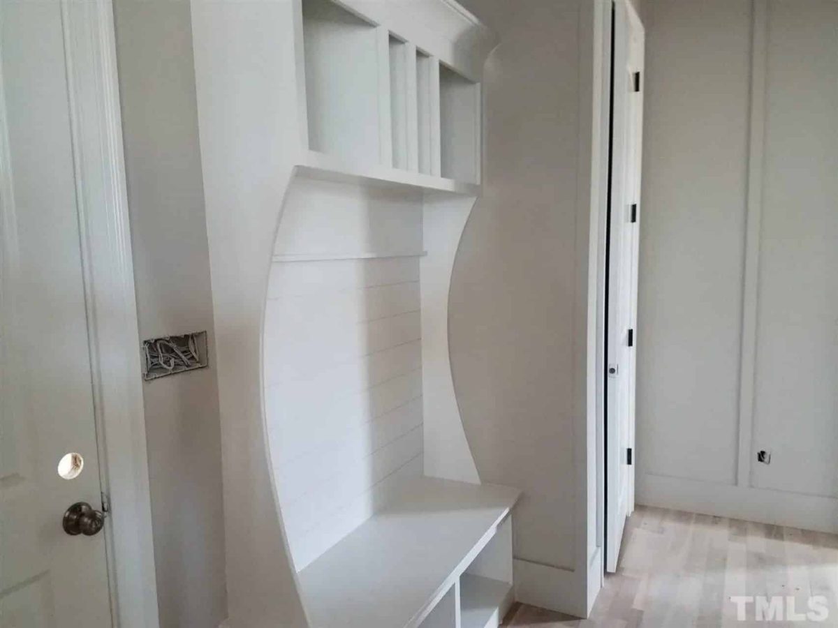 Modern house Plan with Spacious Floor Design and CAD Blueprint