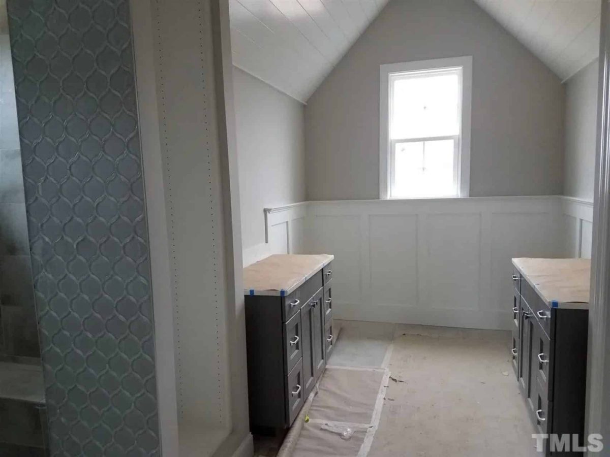 Modern house Plan with Spacious Floor Design and CAD Blueprint