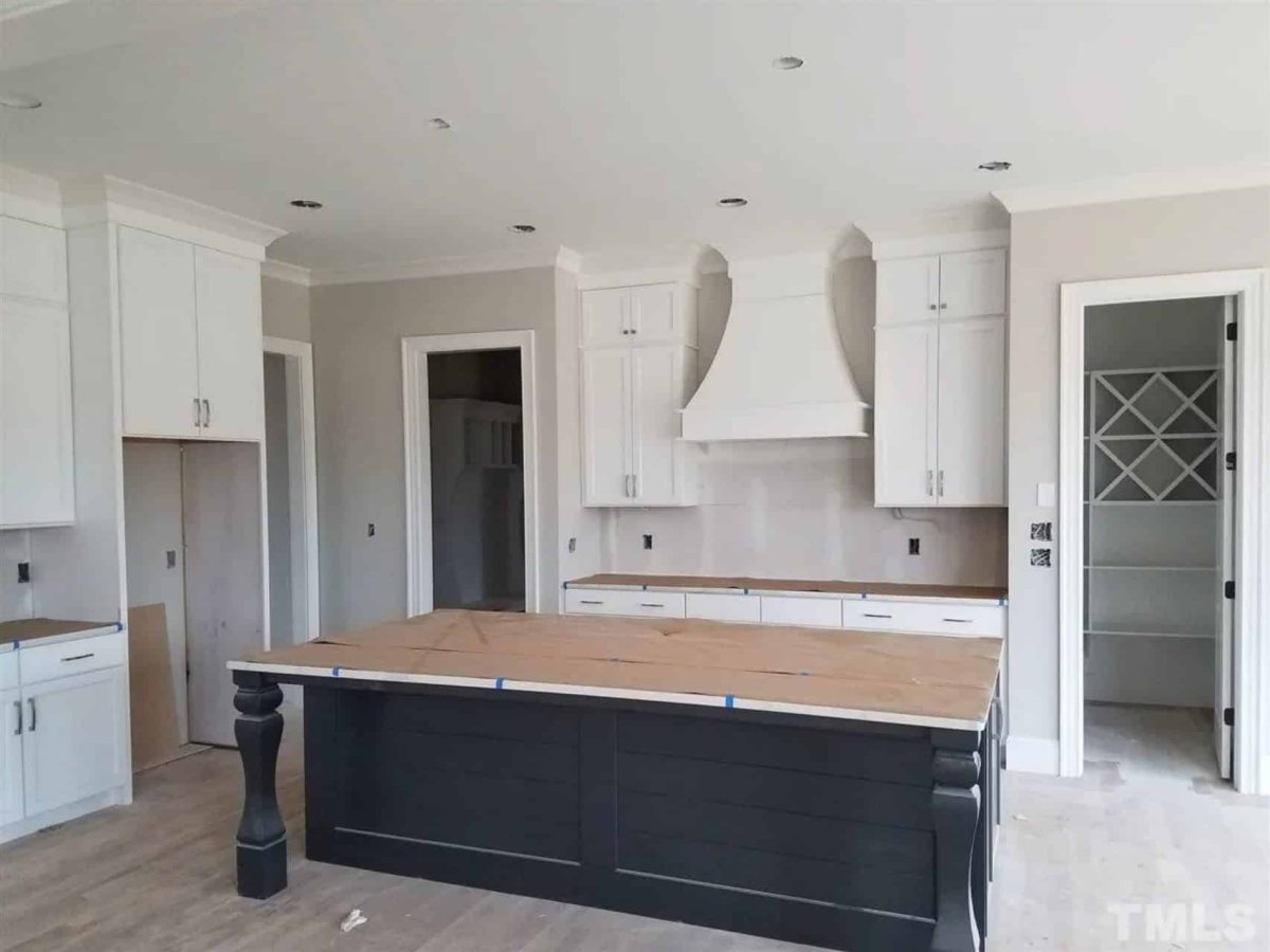 Modern house Plan with Spacious Floor Design and CAD Blueprint