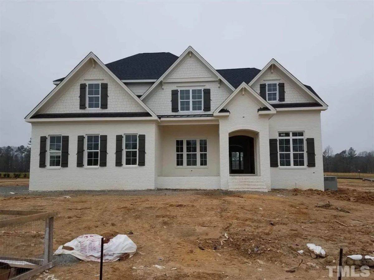 Modern house Plan with Spacious Floor Design and CAD Blueprint