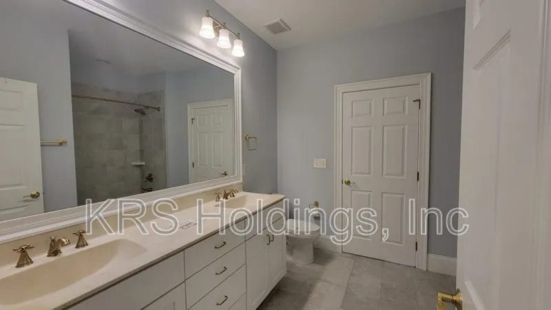 Architectural house Plan with 5 Bedrooms and 2 Floors