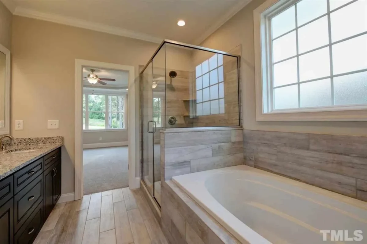 Traditional Craftsman house Plan with Spacious Floor Designs