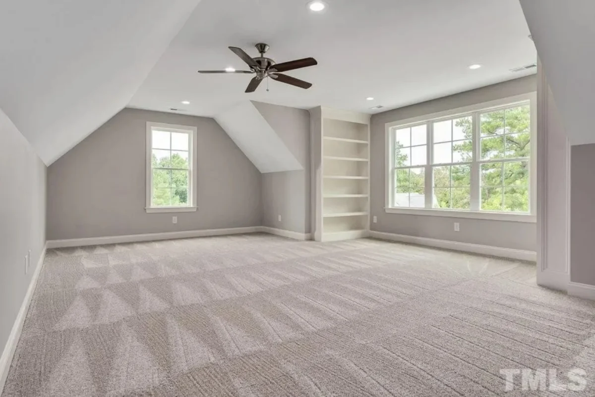 Traditional Craftsman house Plan with Spacious Floor Designs