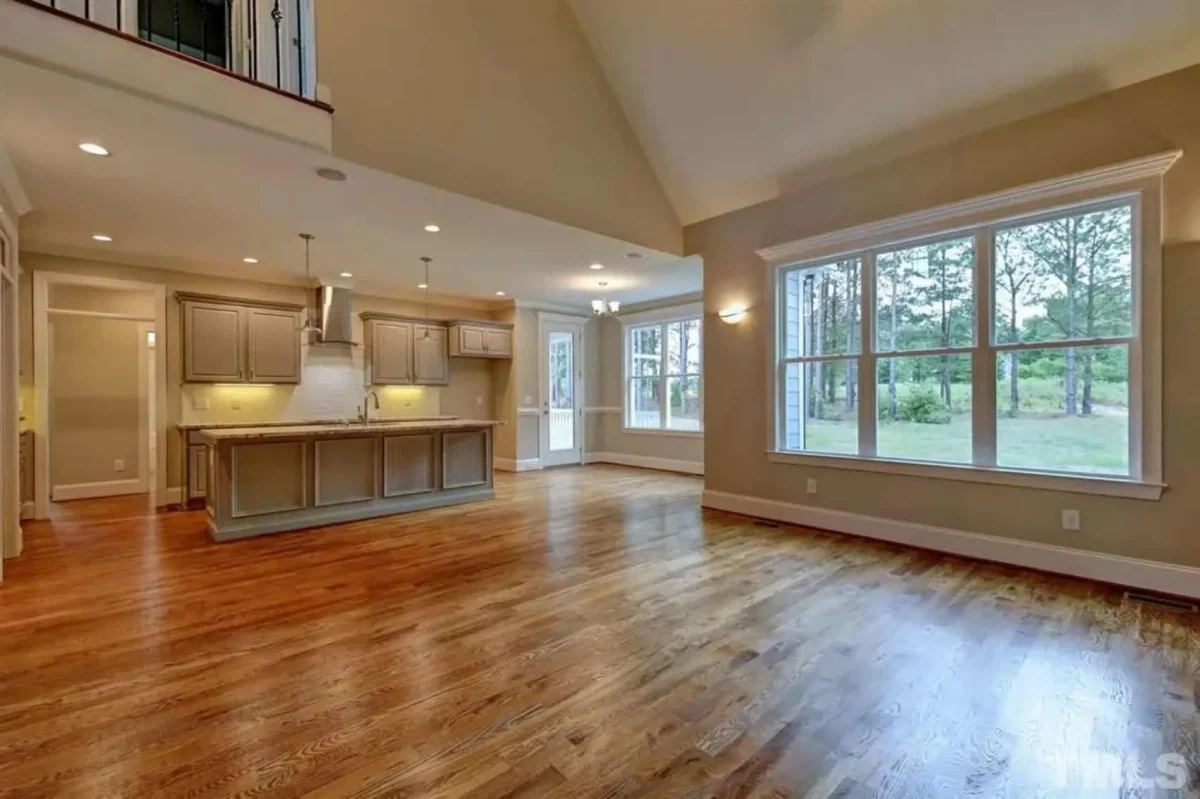 Traditional Craftsman house Plan with Spacious Floor Designs