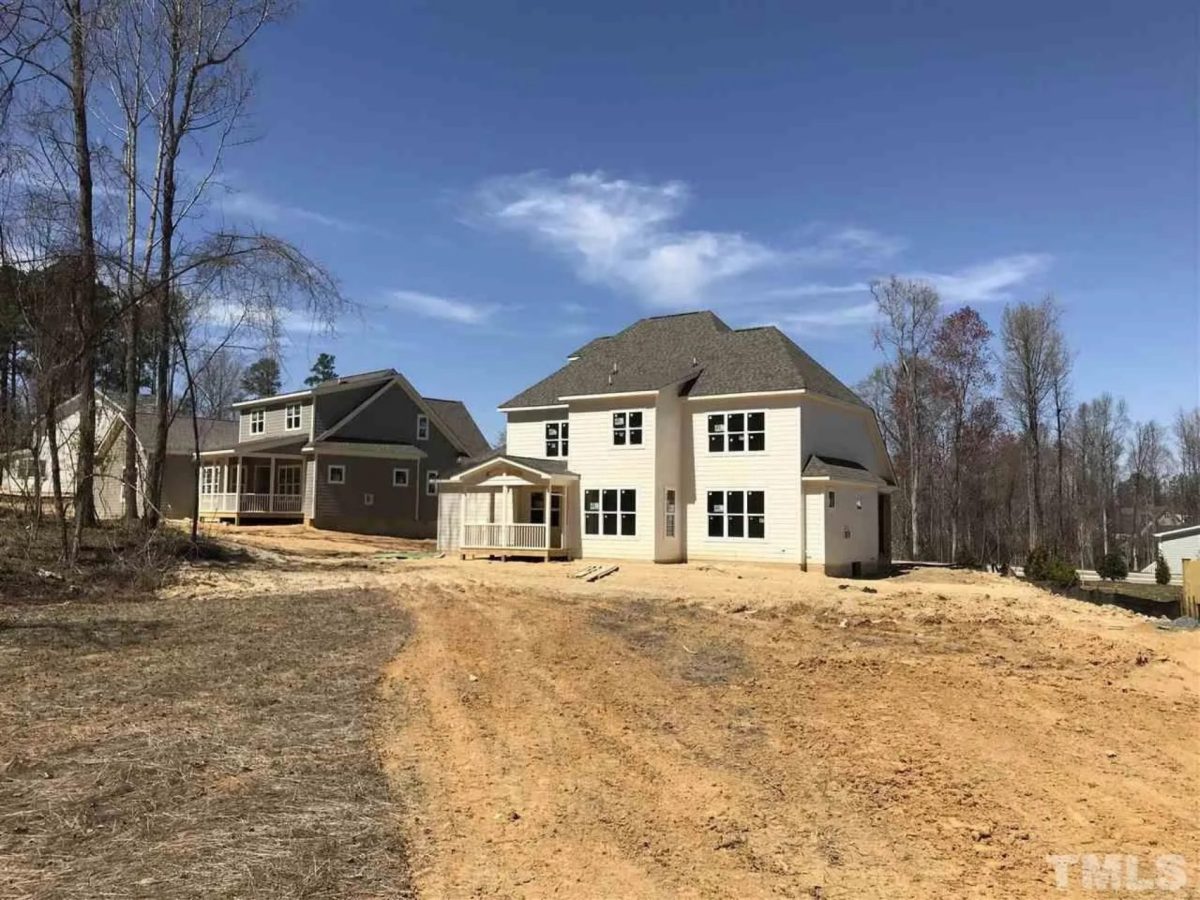 Charming house Plan with Spacious Layout and Modern Designs