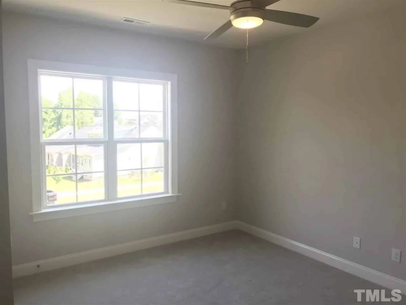 Charming house Plan with Spacious Layout and Modern Designs