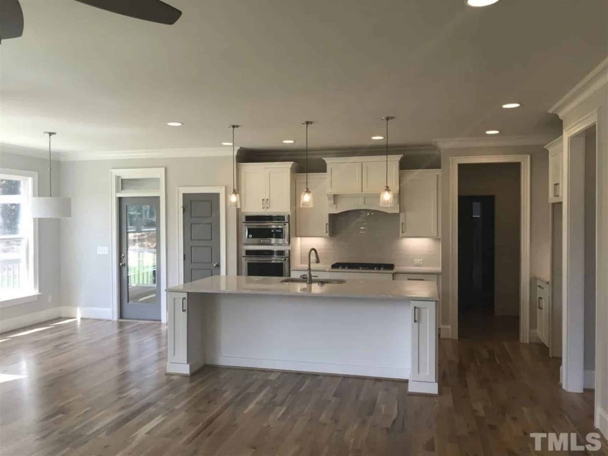 Charming house Plan with Spacious Layout and Modern Designs