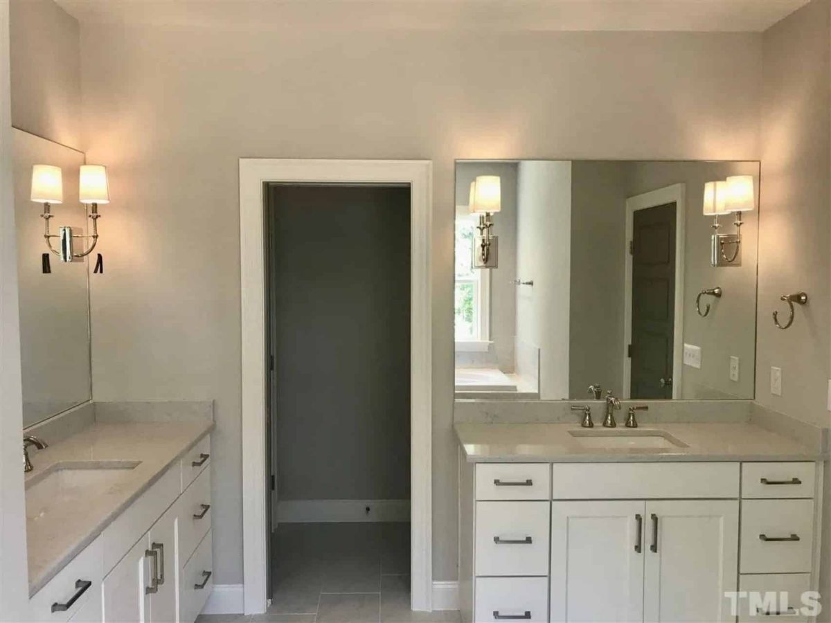 Charming house Plan with Spacious Layout and Modern Designs