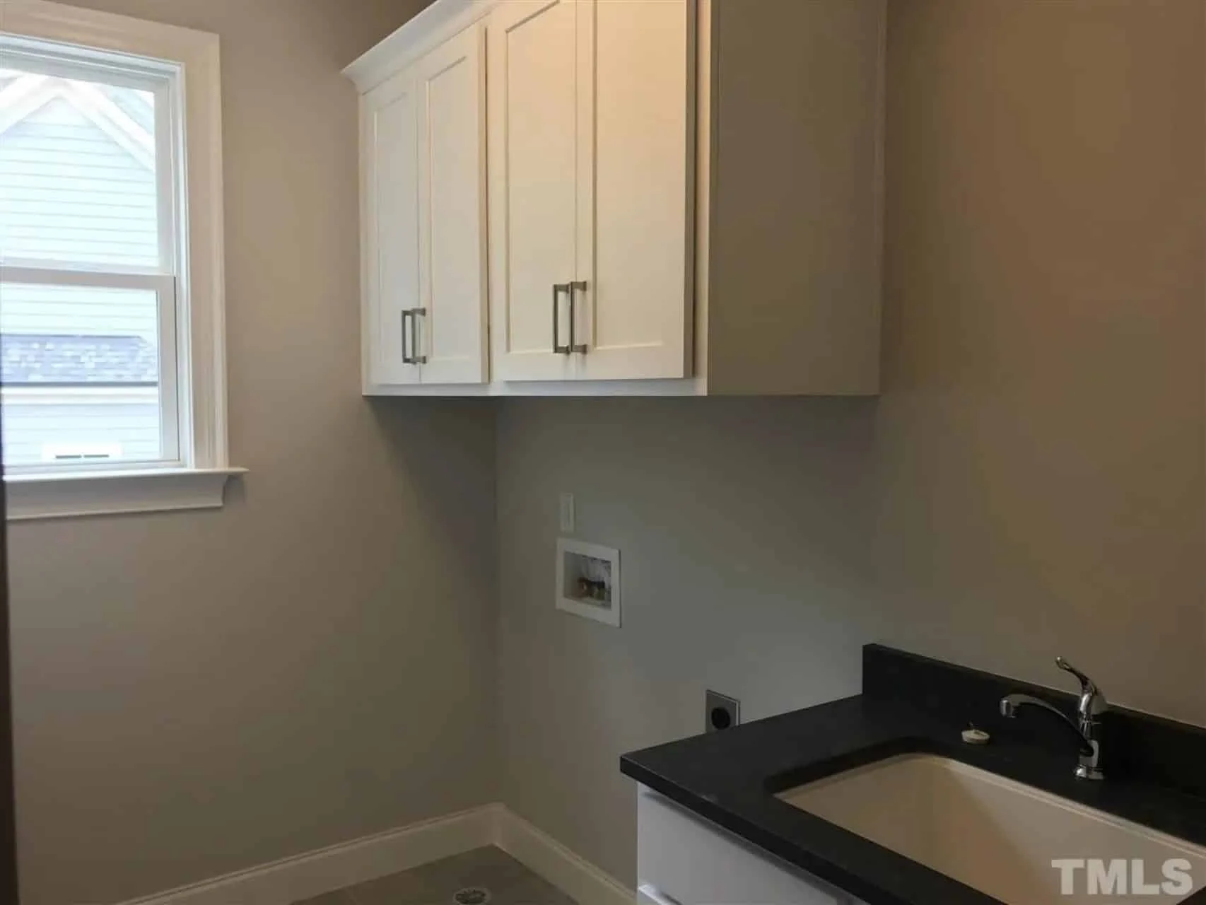 Charming house Plan with Spacious Layout and Modern Designs