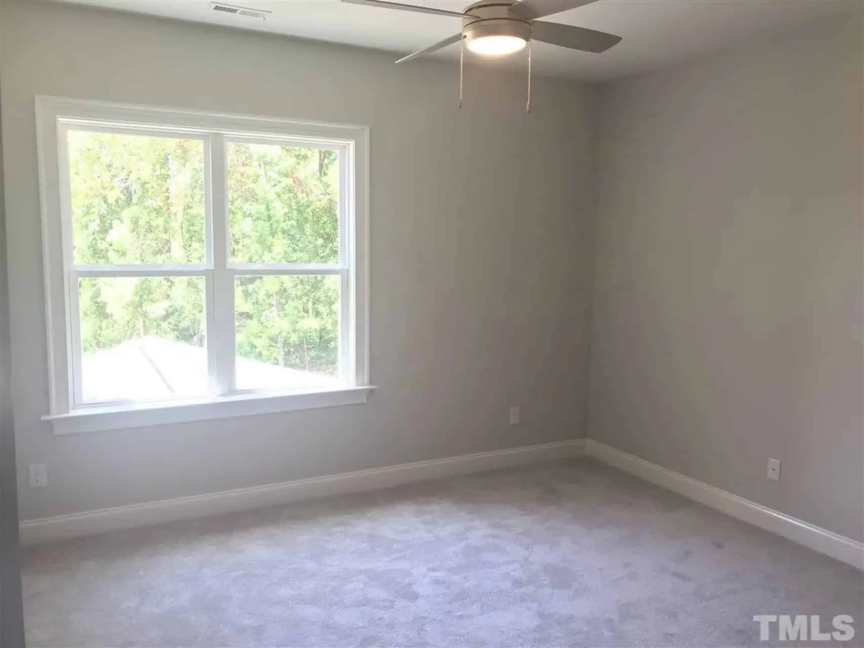 Charming house Plan with Spacious Layout and Modern Designs