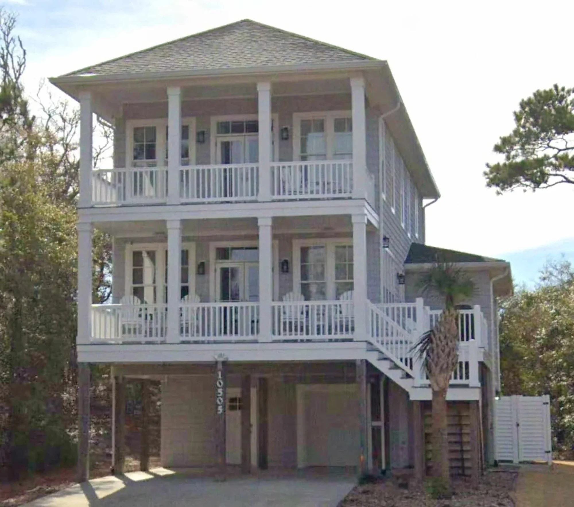 Charming Coastal house Plan with 4 Beds