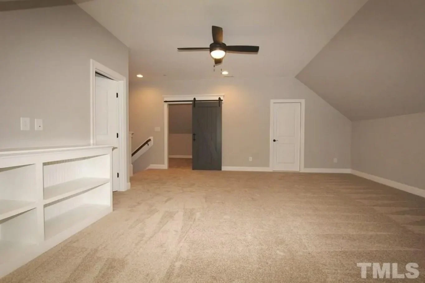 Modern house Floor Plan with 4 Bedrooms, CAD Designs & Features