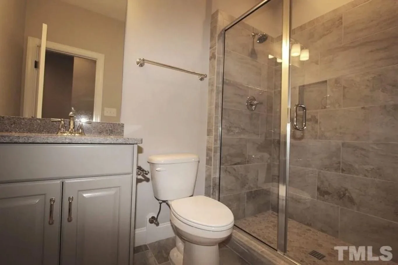 Modern house Floor Plan with 4 Bedrooms, CAD Designs & Features