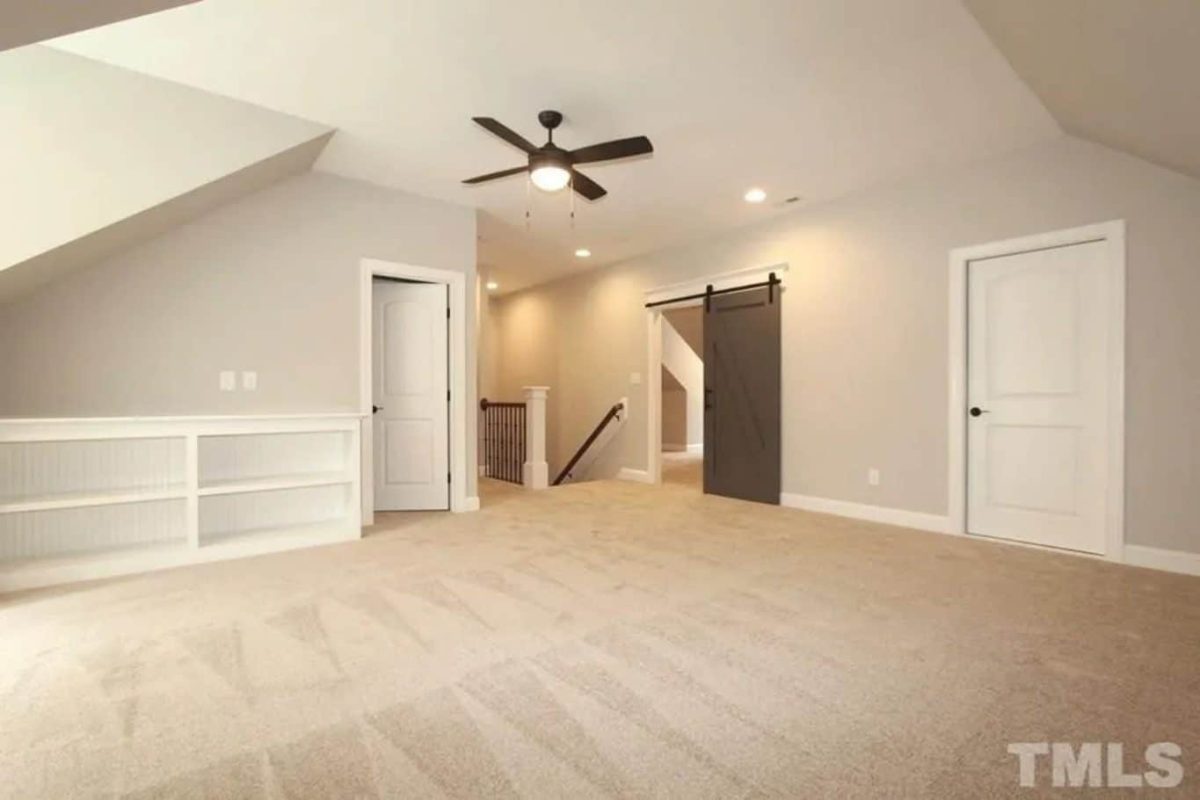 Modern house Floor Plan with 4 Bedrooms, CAD Designs & Features