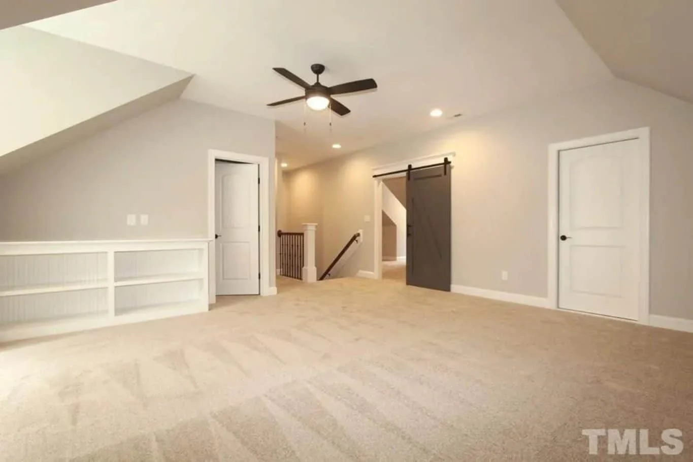 Modern house Floor Plan with 4 Bedrooms, CAD Designs & Features