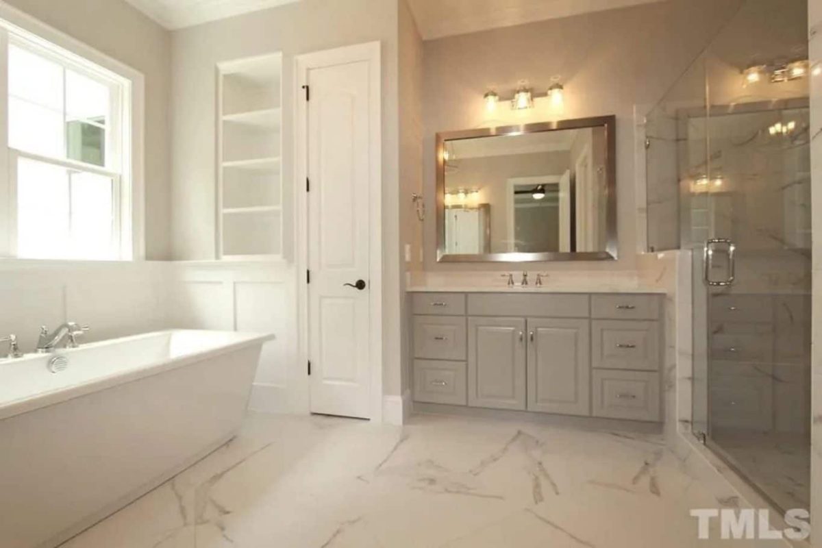 Modern house Floor Plan with 4 Bedrooms, CAD Designs & Features