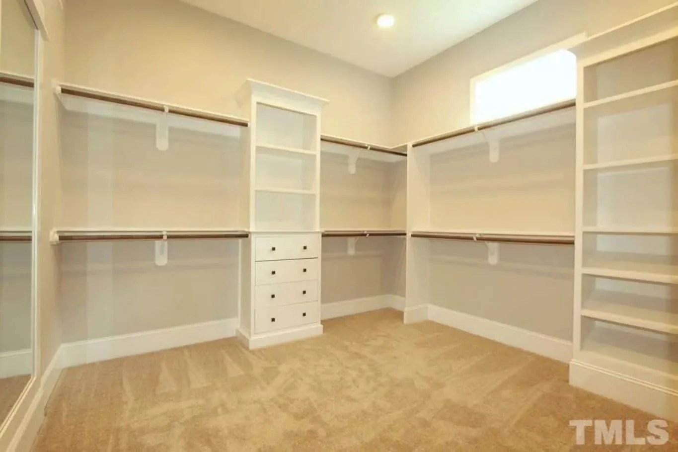 Modern house Floor Plan with 4 Bedrooms, CAD Designs & Features