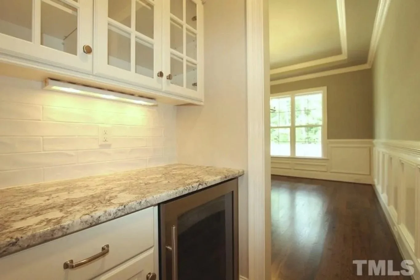 Modern house Floor Plan with 4 Bedrooms, CAD Designs & Features