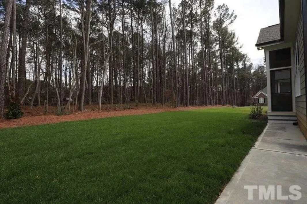 Modern house Floor Plan with 4 Bedrooms, CAD Designs & Features