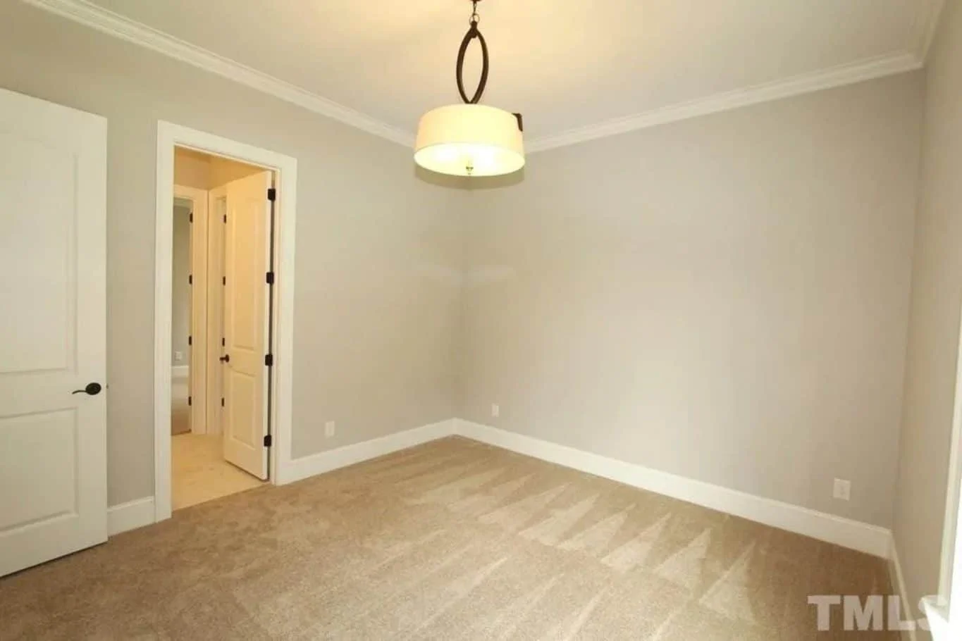 Modern house Floor Plan with 4 Bedrooms, CAD Designs & Features