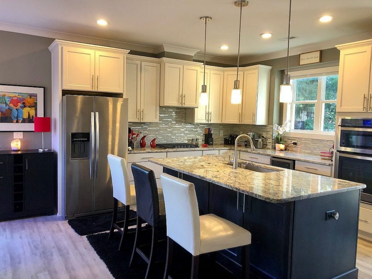 Modern Craftsman house Floor Plan with Detailed Blueprint Designs