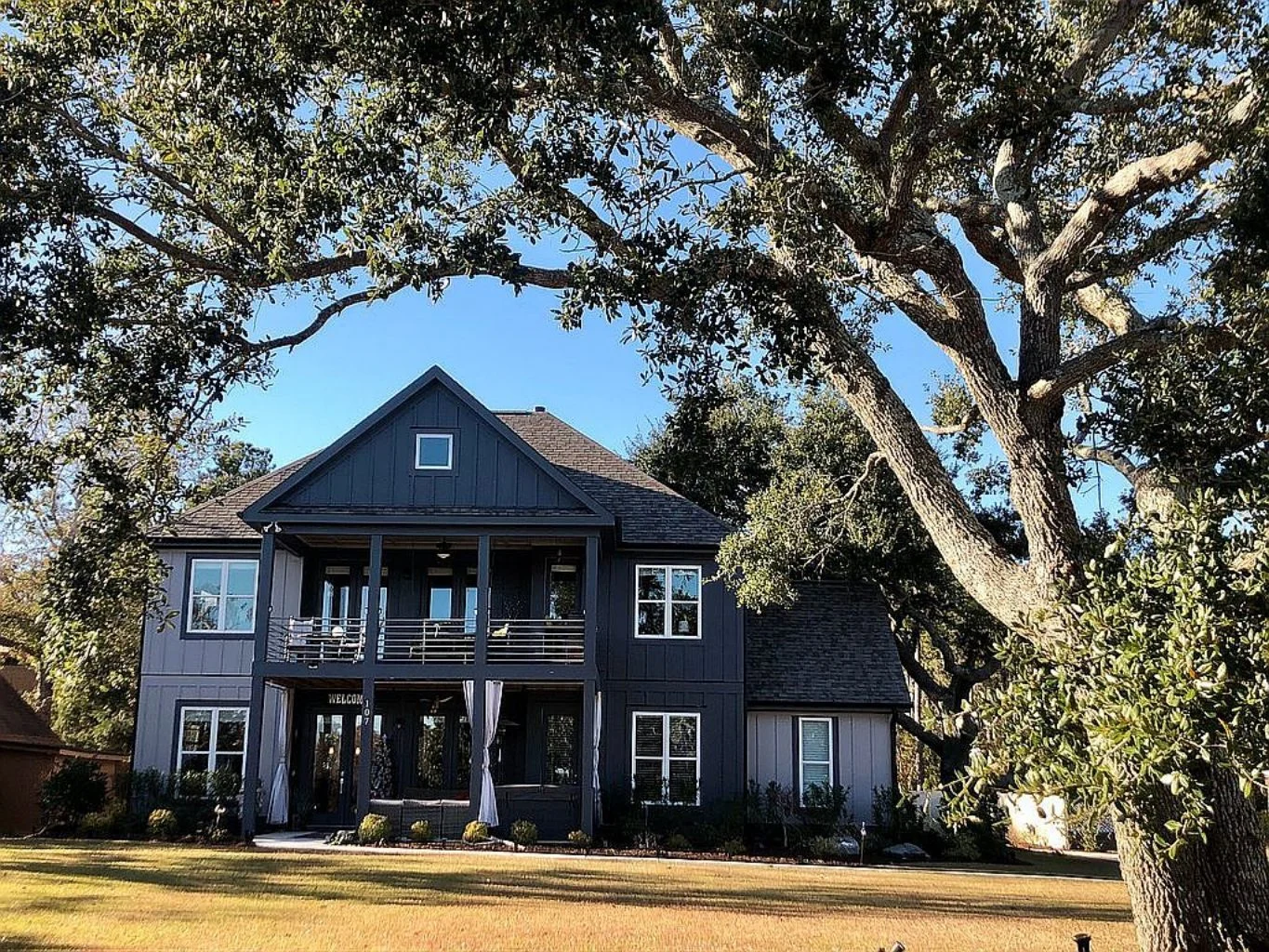 Modern Craftsman house Floor Plan with Detailed Blueprint Designs