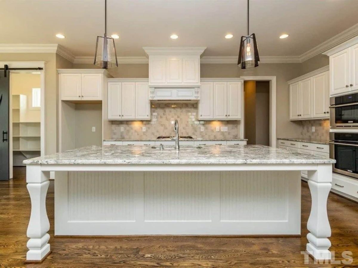 Craftsman house Plan with Modern Floor Designs & CAD Blueprints