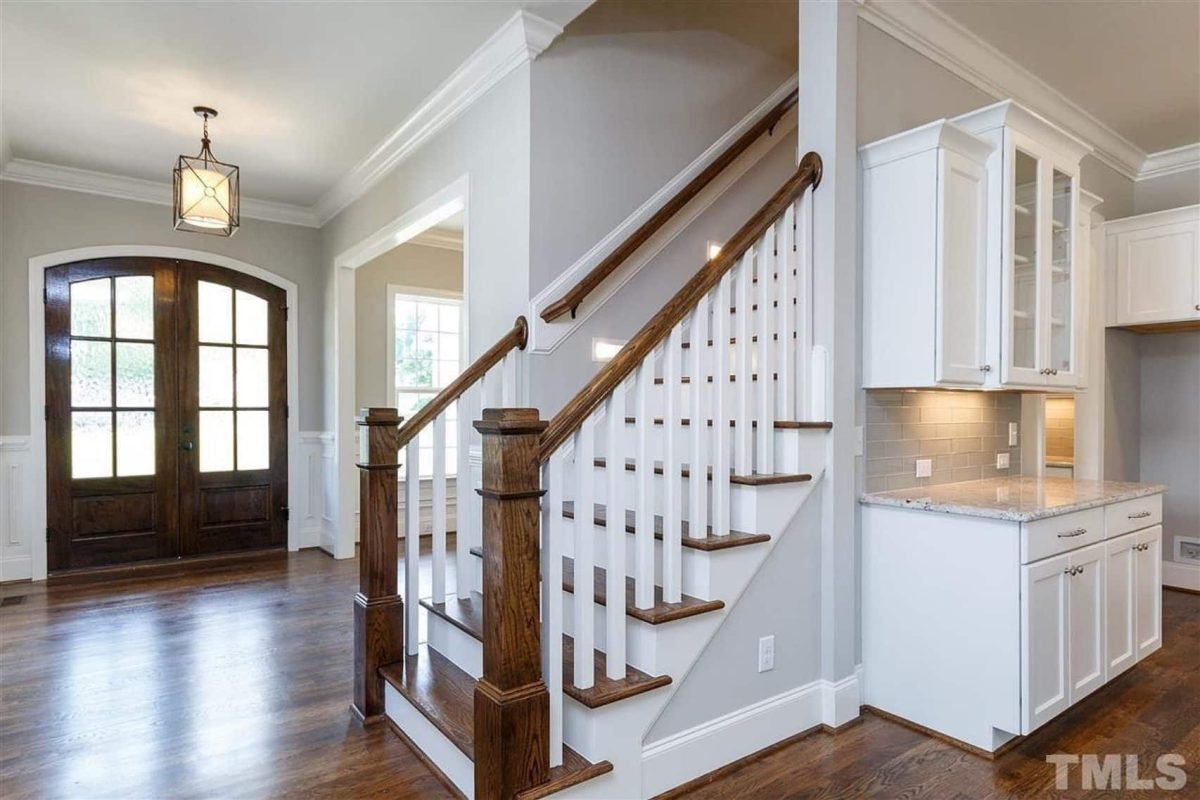 Charming 2-Story house Plan with CAD Designs & Blueprints