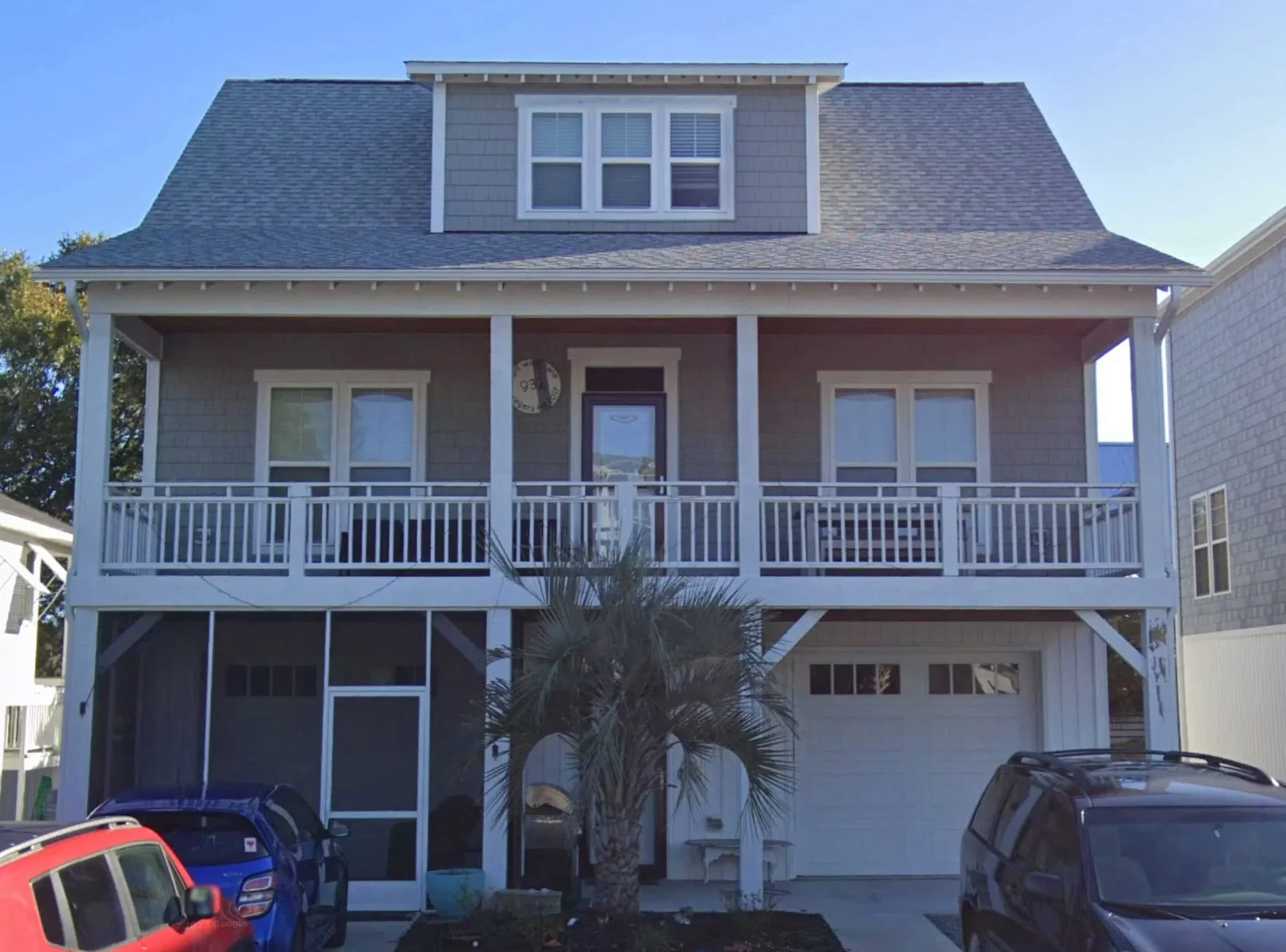 Beach house Floor Plan: 2-Story CAD Designs with 4 Bedrooms