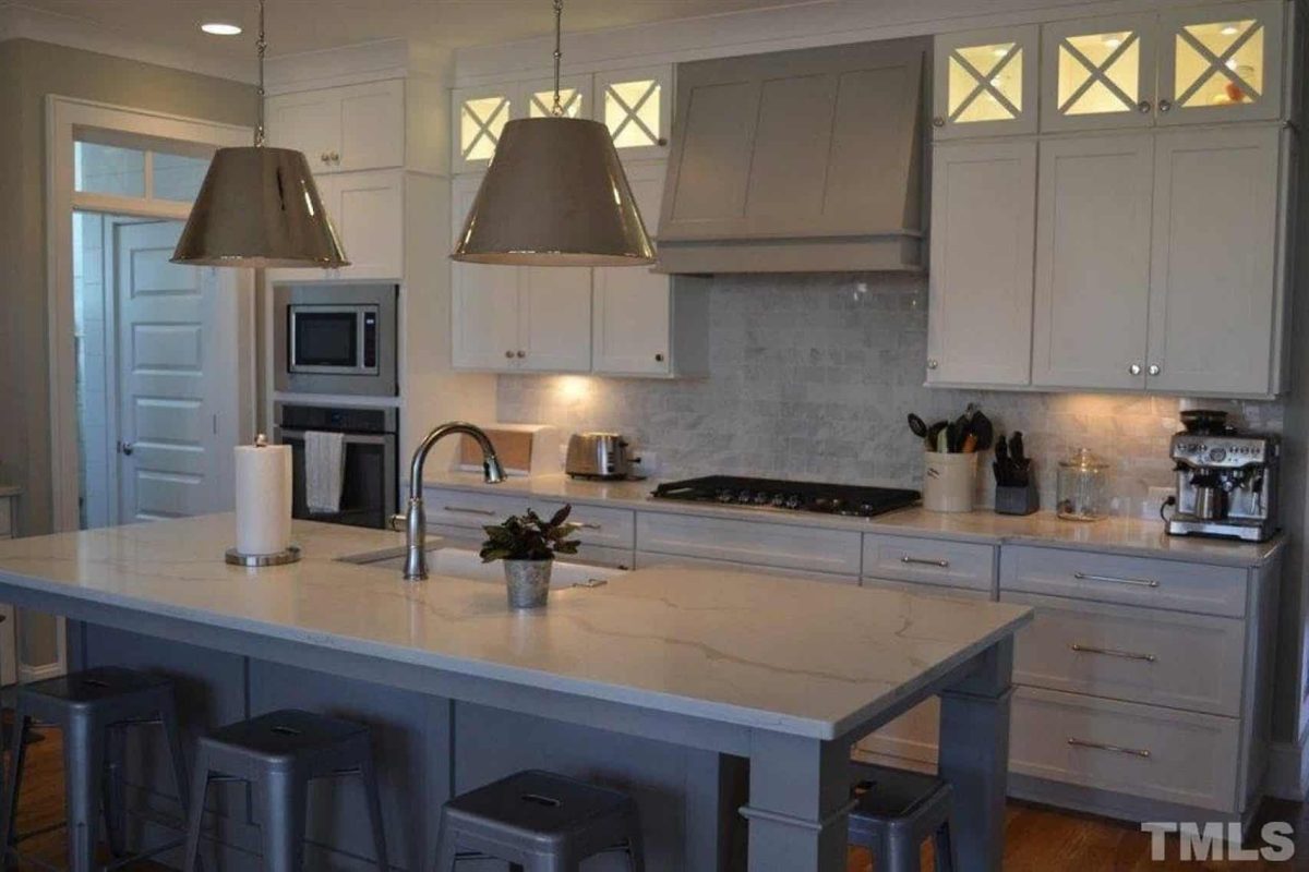 Craftsman house Plan with CAD Blueprint and Floor Designs