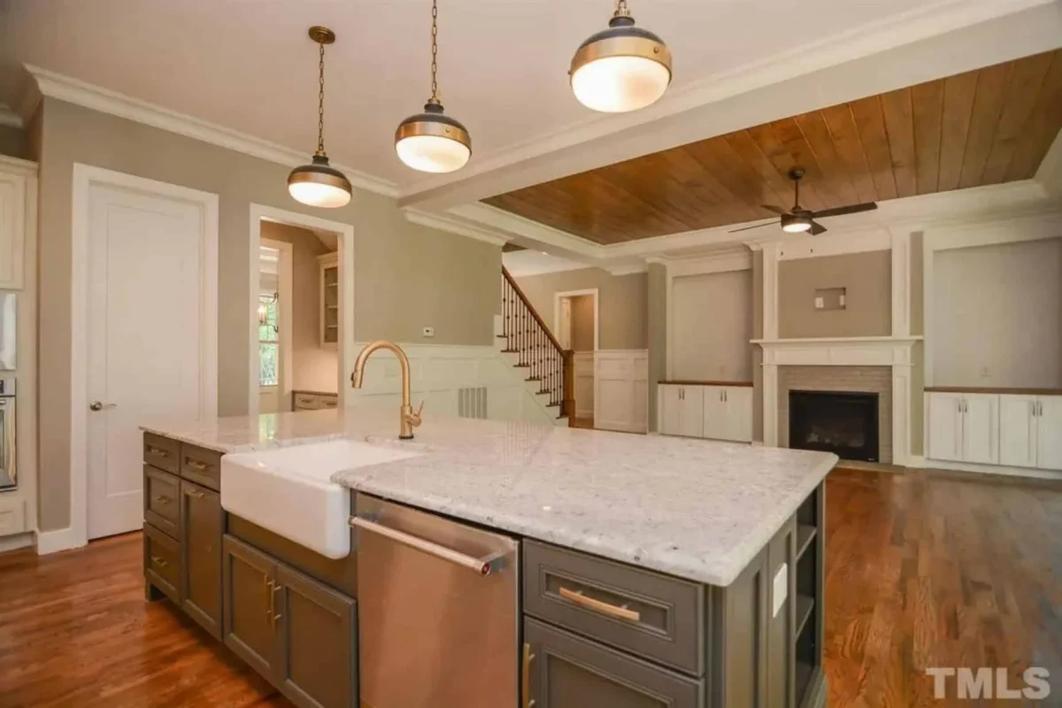 Modern house Floor Plan - Blueprint with 2-Story Design & Features